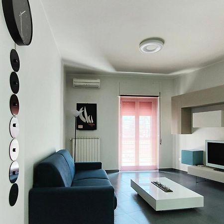 Апартаменты Navis' House Бари Экстерьер фото